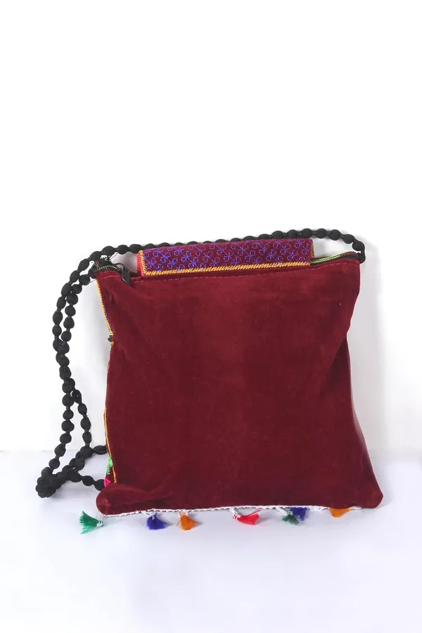 Velvet_Embroidery_Handbag
