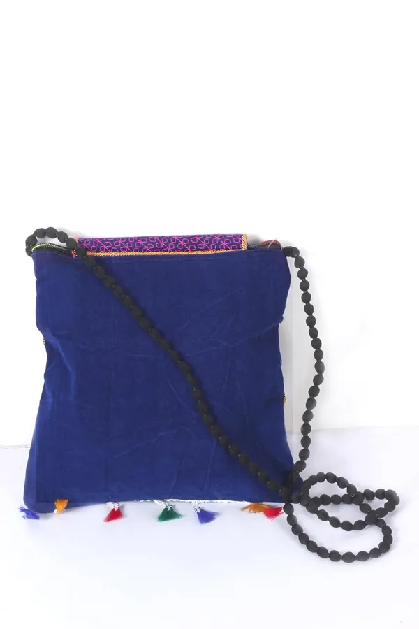 Velvet_Embroidery_Handbag