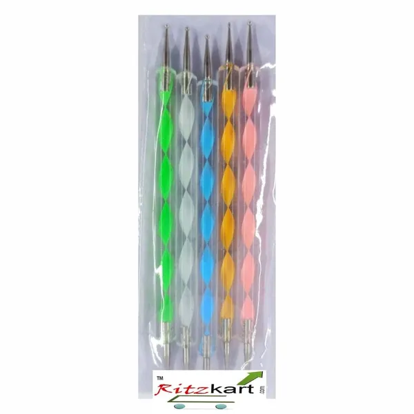 Nail_Art_Kit_with_Tools_and_False_Nails