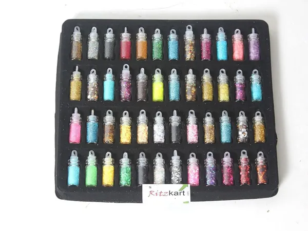 Nail_Art_Kit_with_Tools_and_False_Nails