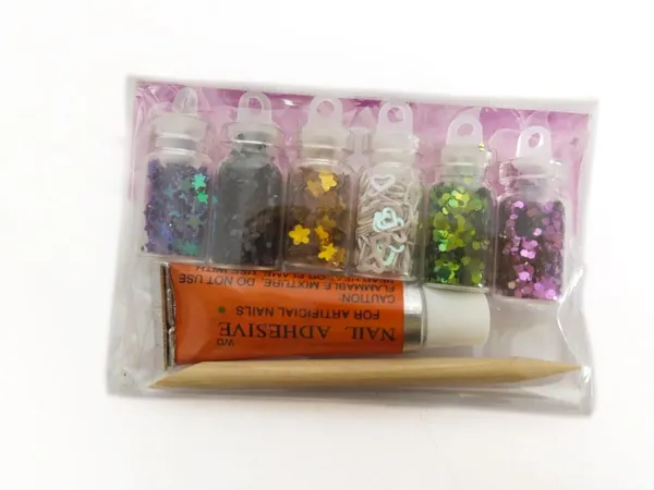 Nail_Art_Kit_with_Glitter_and_Dotting_Tool