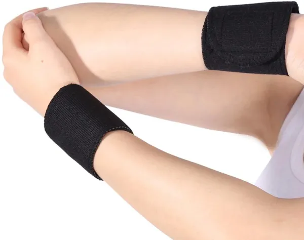 Black_Hand_Massager_Manual_Heat_Wrist_Brace_Support_Strap_For_&_|_Velcro_Tape_For_Adjustt_Pair_Of_1_|_Hand_&_Wrist_Pain_Relief_Support_For_Women