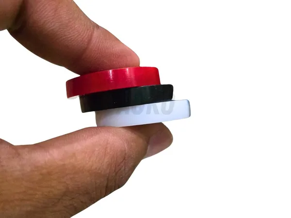 Premium_Acrylic_Plastic_Carrom_Coins_For_Professionals,_Set_Of_24_|11_White,_11_Black,_2_Red|