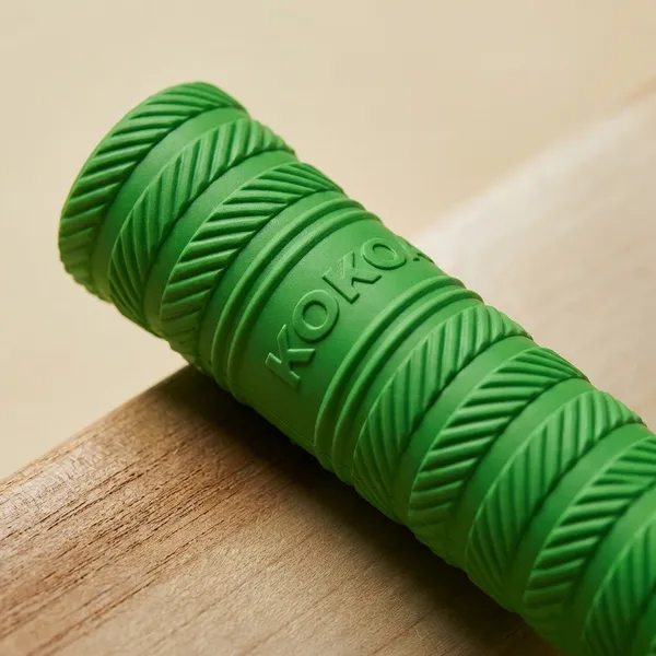 Cricket_Bat_Grip,_Anti-Slip_Rubber_Handle,_Ultra_Tacky_Performance_Grip_For_Enhanced_Handling,_Pack_Of_1_(Green)