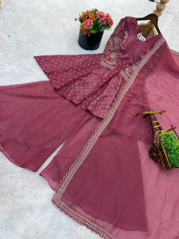Dark_Pink_Crunchy_Fabric_Kurti_With_Dupatta_And_Bottom_Wear_For_Women