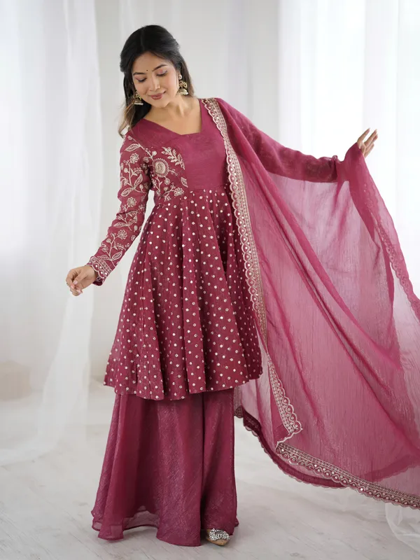 Dark_Pink_Crunchy_Fabric_Kurti_With_Dupatta_And_Bottom_Wear_For_Women