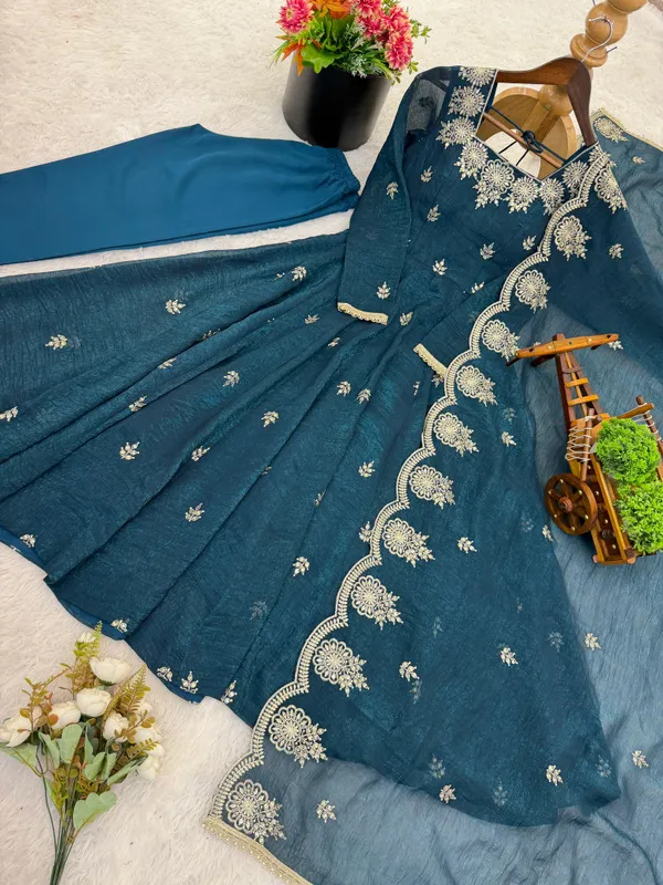 Blue_Crunchy_Fabric_Kurti_With_Dupatta_And_Bottom_Wear_For_Women