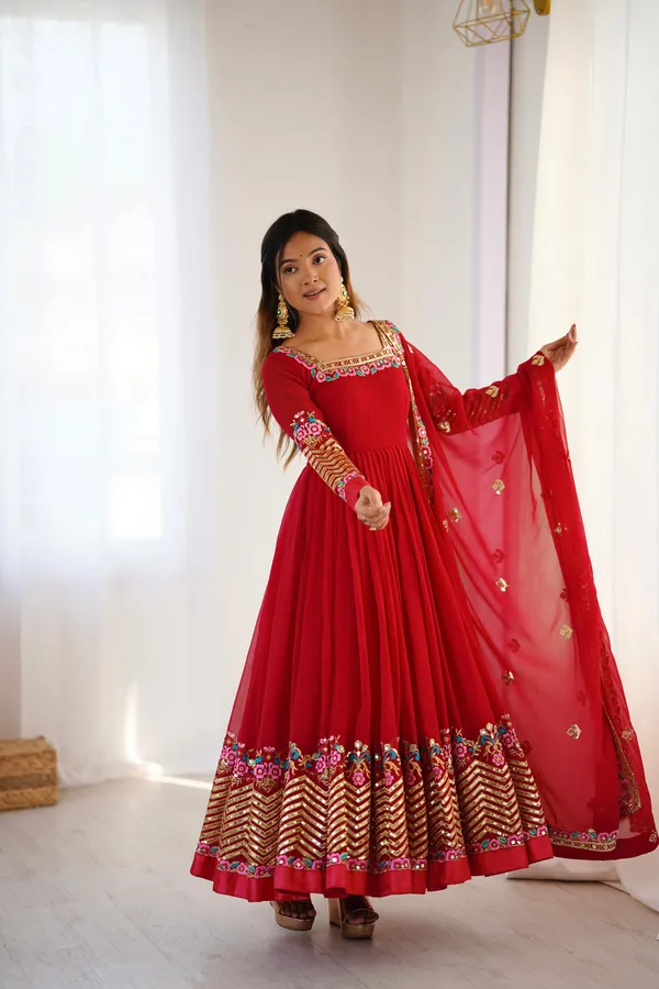 Red_Heavy_Georgette_Anarkali_Gown_For_Women