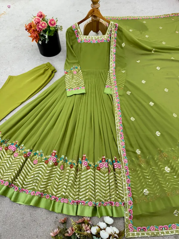Green_Heavy_Georgette_Anarkali_Gown_For_Women