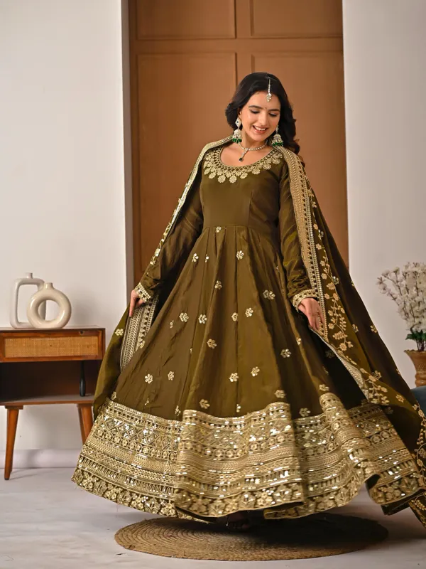 Mehendi_Heavy_Nc_Vichitra_Silk_Anarkali_Suit_For_Women