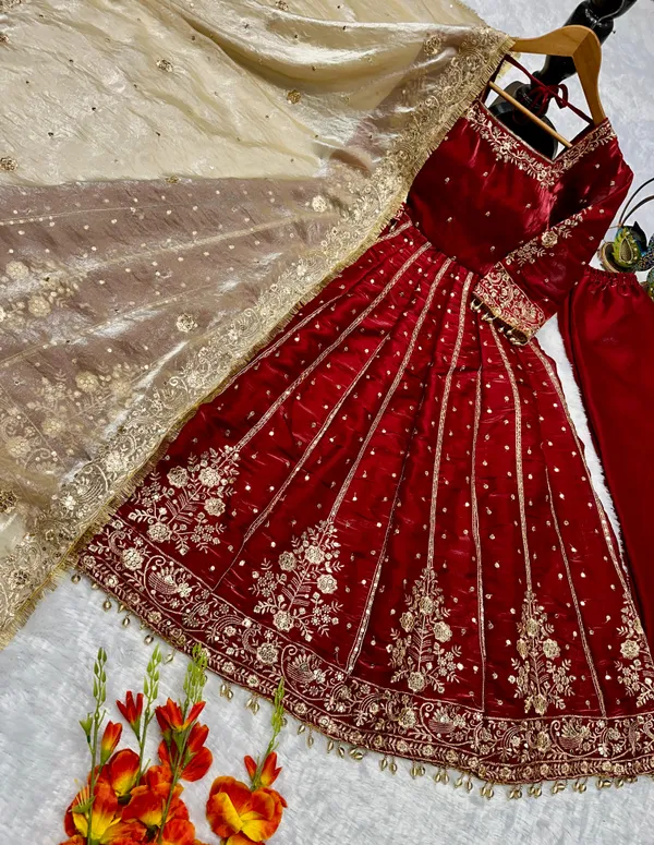 Red_Heavy_Frendy_Silk_Gown_With_Embroidery_For_Women
