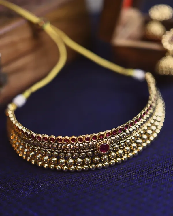 Gold_Maharashtrian_Temple_Gold_Choker_With_Earrings_Set_(Kolhapuri_Saaj_Style)_For_Women
