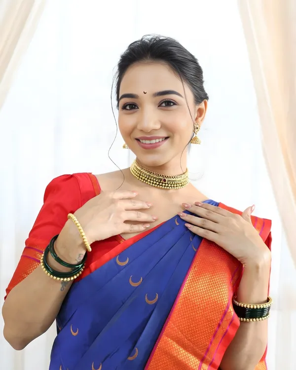 Gold_Maharashtrian_Temple_Gold_Choker_With_Earrings_Set_(Kolhapuri_Saaj_Style)_For_Women