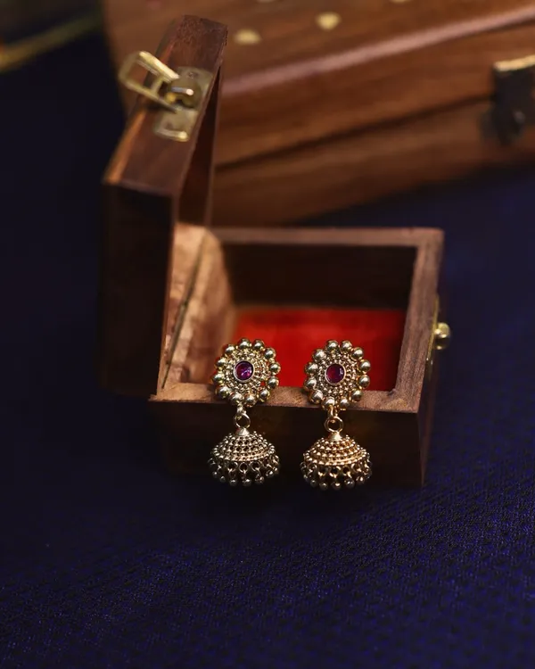 Gold_Maharashtrian_Temple_Gold_Choker_With_Earrings_Set_(Kolhapuri_Saaj_Style)_For_Women