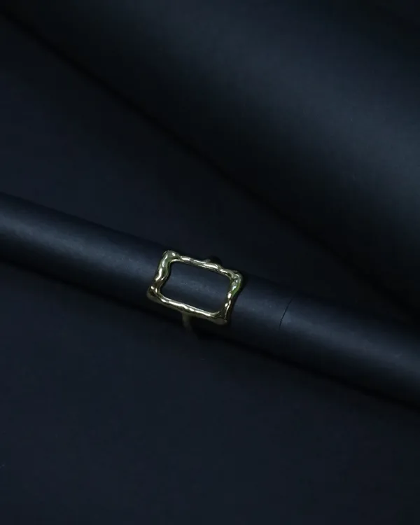Gold_Tone_Organic_Edge_Stainless_Steel_Anti_Tarnish_Minimalist_Linked_Adjustable_Ring,_18K_Gold_Plated_Ring_For_Women