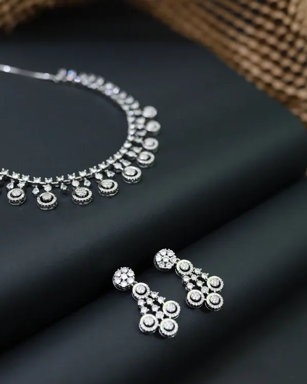 Silver_Luna_Cascade_Necklace_Set_For_Women