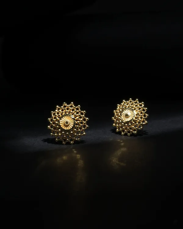 Gold_Peshwai_Designer_Micro_Plating_Round_Studs_For_Women