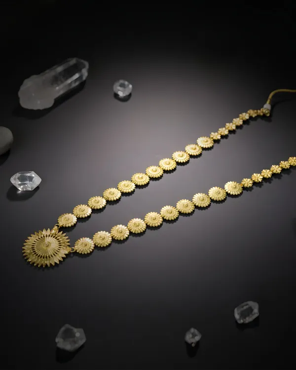 Golden_Sunburst_Micro_Plated_Haar_Set_For_Women