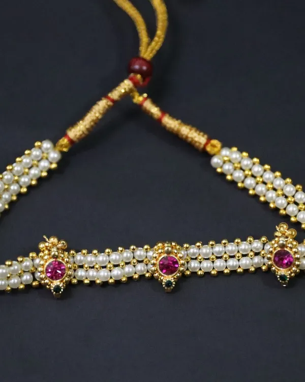 White_Auspicious_Moti_&_Stone_Jewelry_Set_For_Women