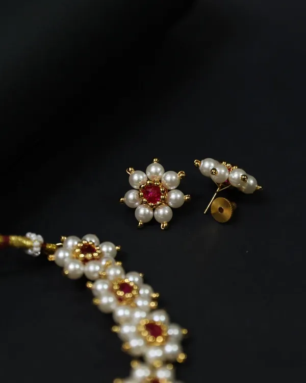 Dark_Pink_Traditional_Moti_&_Kundan_Choker_For_Women