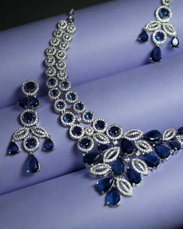 Royal_Blue_Grand_Regal_Sparkle_Teardrop_With_Mangtika(Bindi)_Rhodium_Plated_Cubic_Zirconia_(Cz)_Choker_Set_For_Women