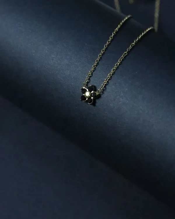 Gold_And_Blackstone_Siren'S_Luck_18K_Gold-Plated_Anti_Tarnish_Clover_Necklace_For_Women