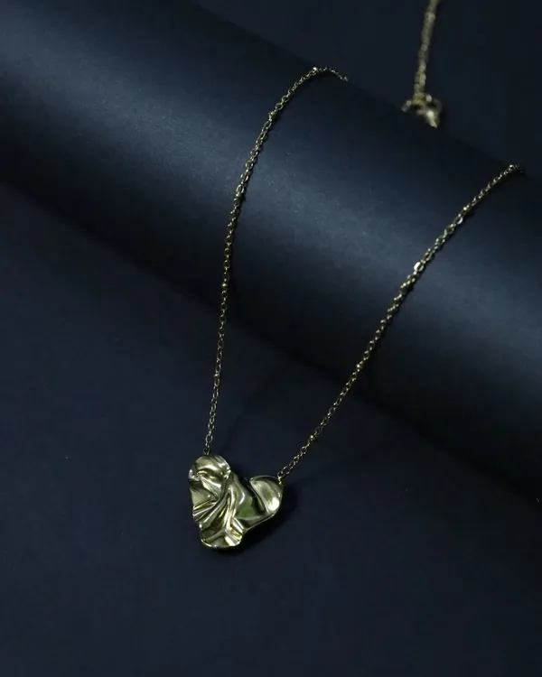 Gold_Liquid_Gold_Reversible_Sculptural_Heart_18K_Gold_Plated_Anti_Tarnish_Necklace_For_Women