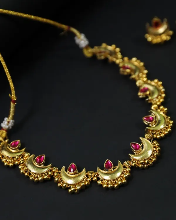 Dark_Pink_Micro-Plated_Chandbali_Choker_Set_For_Women