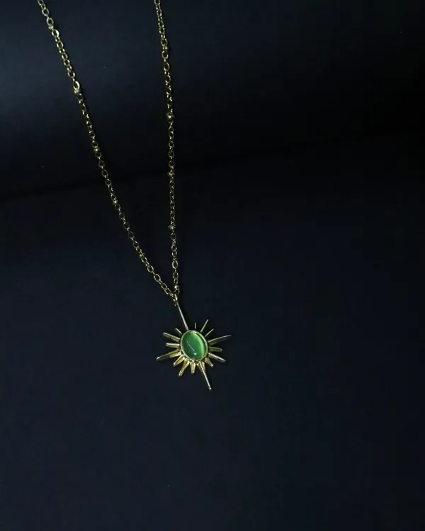 Gold_And_Green_Stone_Emerald_Ray_18K_Gold_Plated_AntiTarnish_Sunburst_Necklace_For_Women