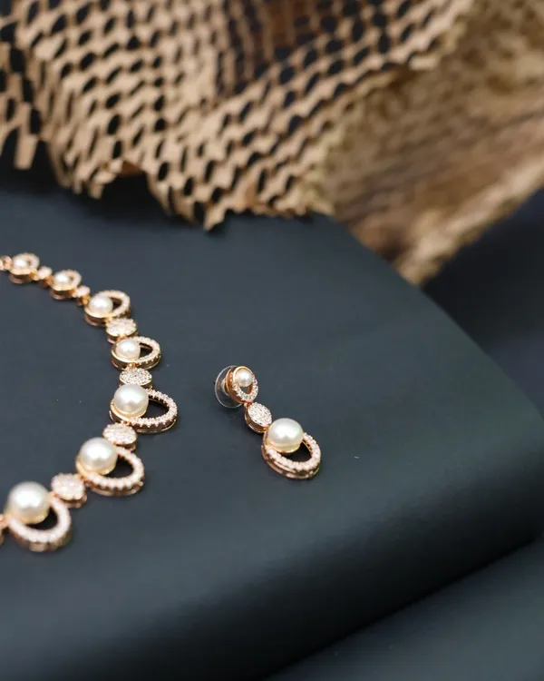 Gold_Interlocking_Grace_18K_Gold_Plated_AntiTarnish_Cz_Drop_Set_For_Women