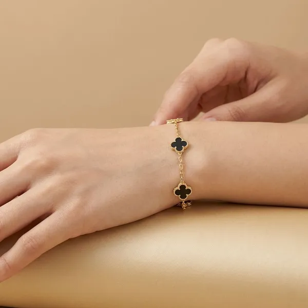 Black_2_In_1_Small_Clover_Charm_Bracelet_And_Ancklet_Anti_Tarnish_18K_Gold_Plated_For_Women