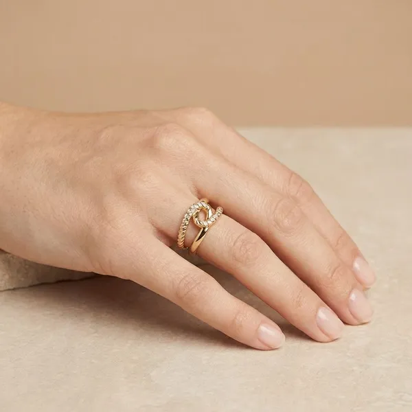 Gold_Tone_Crisscross_Stainless_Steel_Anti_Tarnish_Minimalist_Linked_Adjustable_Ring,_18K_Gold_Plated_Ring_For_Women