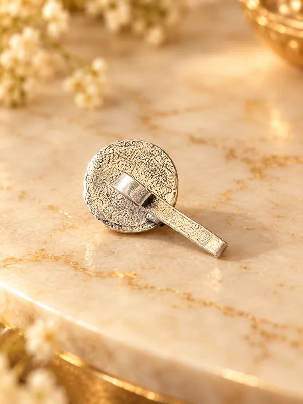 Antique_Aura_–_Brass_Base_Oxidised_Press-On_Nose_Pin