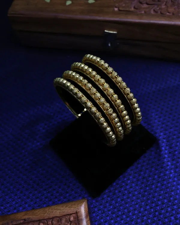 Traditional_Maharashtrian_Bor_Mala_Bangles_(Peshwai_Bor_Design)(Set_of_4)