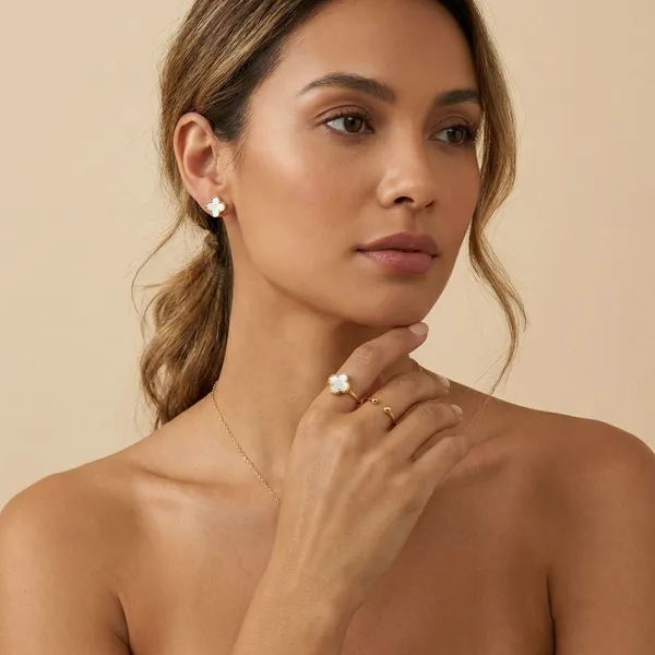 Gold_Harmony_18K_Gold_Plated_Anti_Tarnish_Clover_Jewellery_Set_For_Women