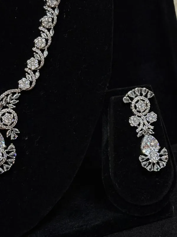 Celestia_Sparkle_AD_Diamond_Necklace_Set