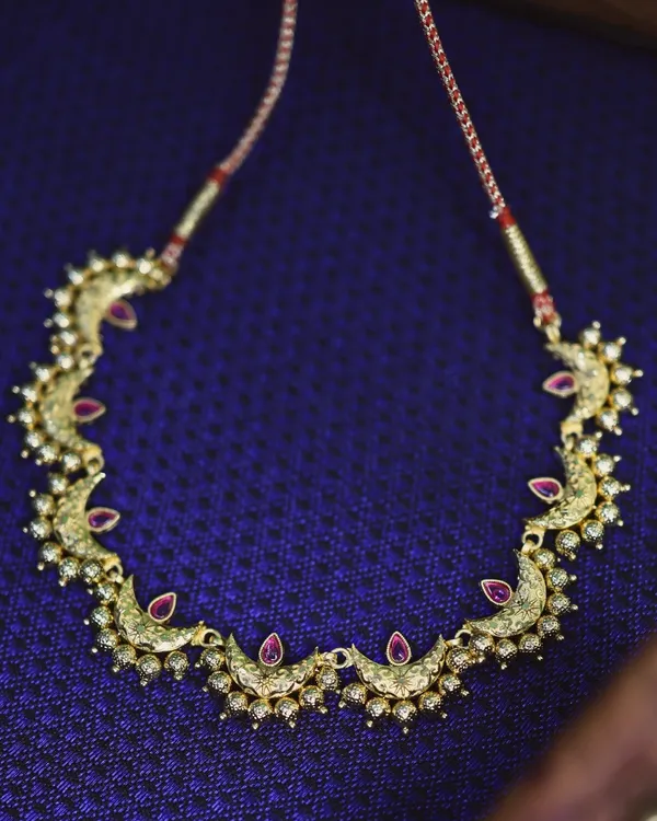 Gold_Rajwada_Kolhapuri_Saaj_Necklace_Set_For_Women