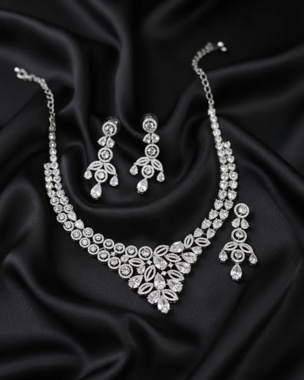 White_Grand_Regal_Sparkle_Teardrop_With_Mangtika(Bindi)_Rhodium_Plated_Cubic_Zirconia_(Cz)_Choker_Set_For_Women