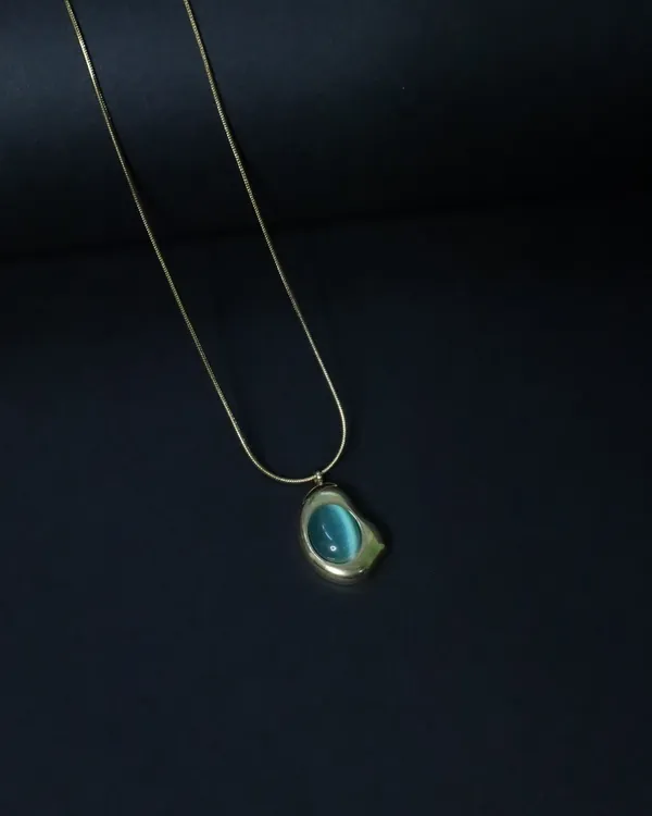Gold_Emerald_Mint_Green_Stone_Charm_Chain_For_Women