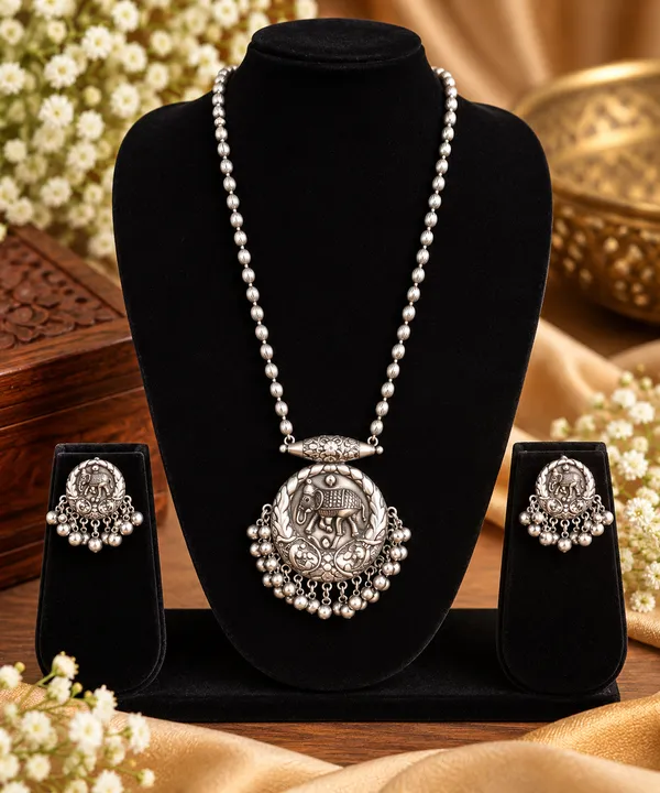 Gaja_Heritage_Oxidised_Necklace_&_Earrings_Set