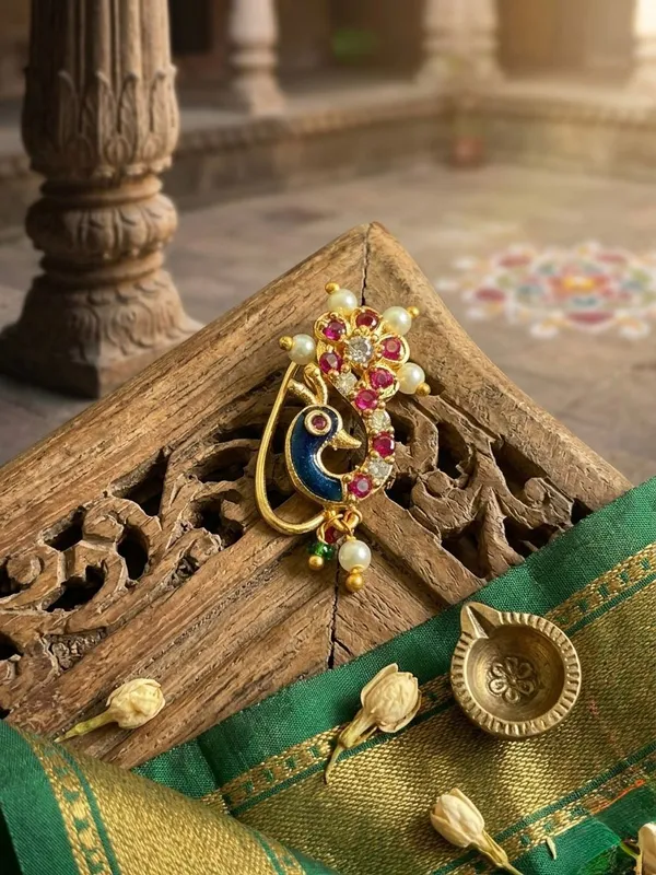 Royal_Mayura_Pearl_Nath