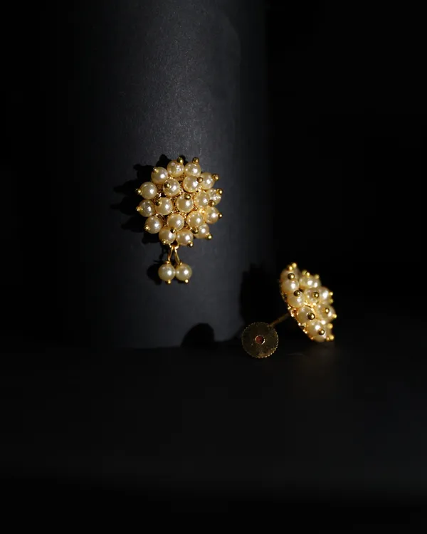 Single_Moti_Colour_Dewdrop_Cluster_Studs_Earring_For_Women