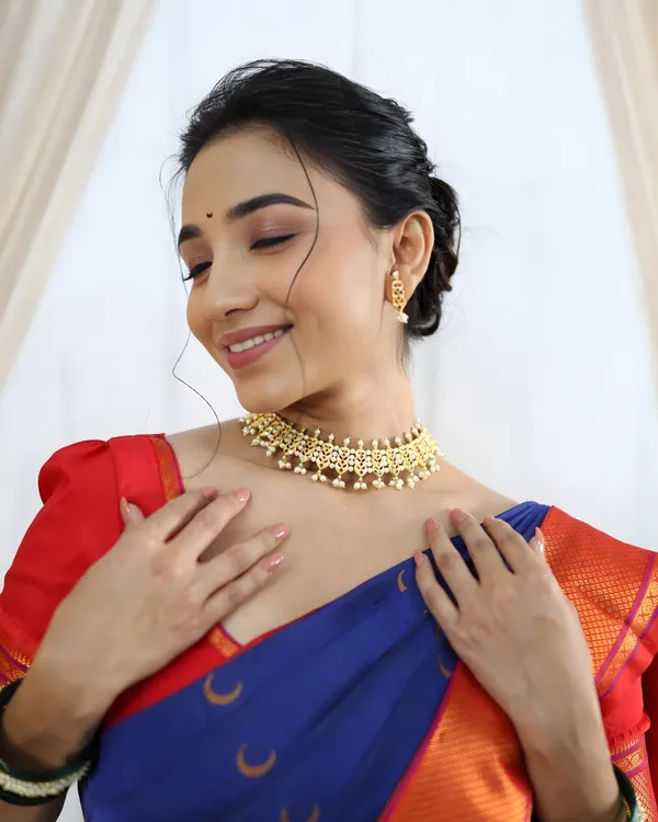 Gold_Aarohi_Pearl_Chinchpeti_Set_For_Women