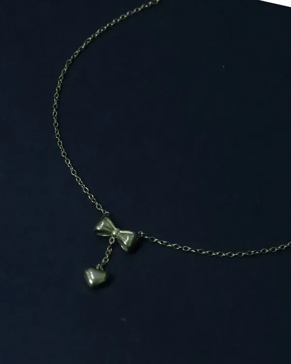 Gold_The_Charming_Adelle_Bow_And_Heart_Anti_Tarnish_18K_Gold_Plated_Chain_For_Women