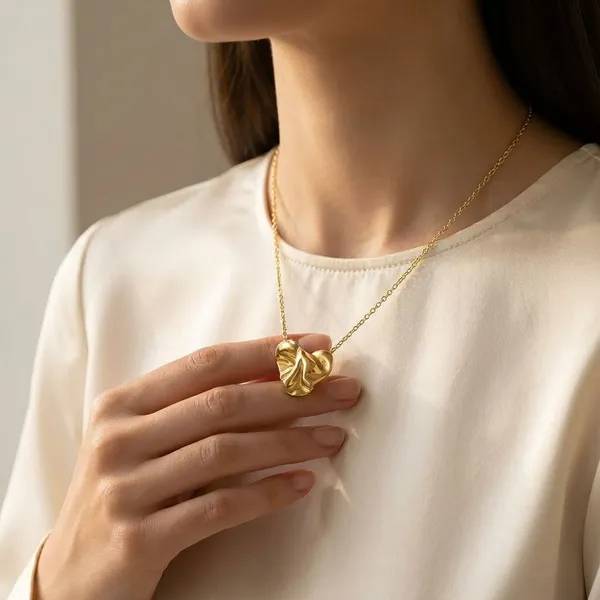 Gold_Liquid_Gold_Reversible_Sculptural_Heart_18K_Gold_Plated_Anti_Tarnish_Necklace_For_Women
