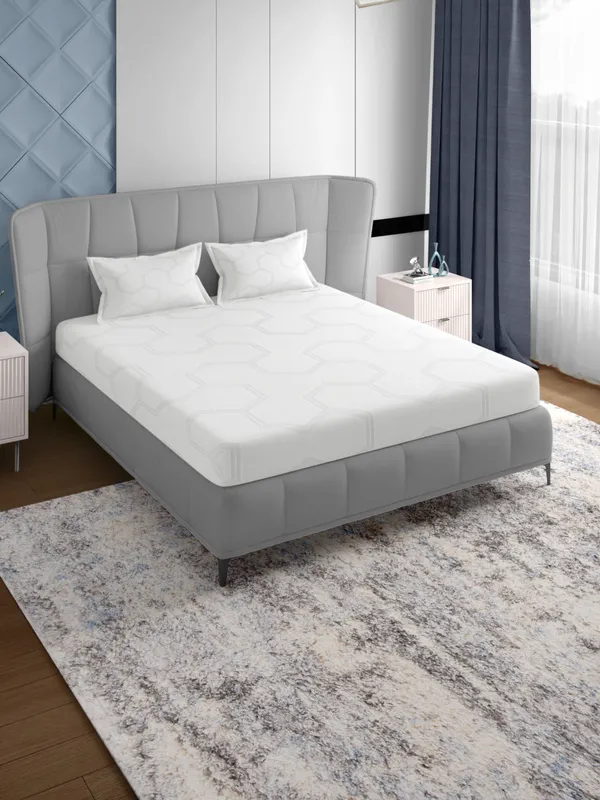 White_500Tc_King_Size_Jacquard_Bed_Sheet_108X108_Inch_With_2_Pillow_Covers_18X27_Inch_Soft_Durable_Premium_Quality_Luxury_Cotton_Bedding_Set_Breathable_Comfortable_Stylish_Essential