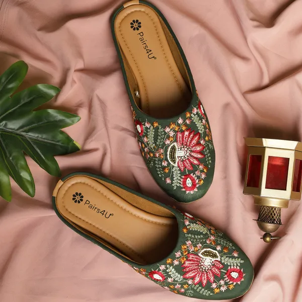 Dark_Green_Embellished_Embroidered_Canvas_Slip_On_Flats_For_Women