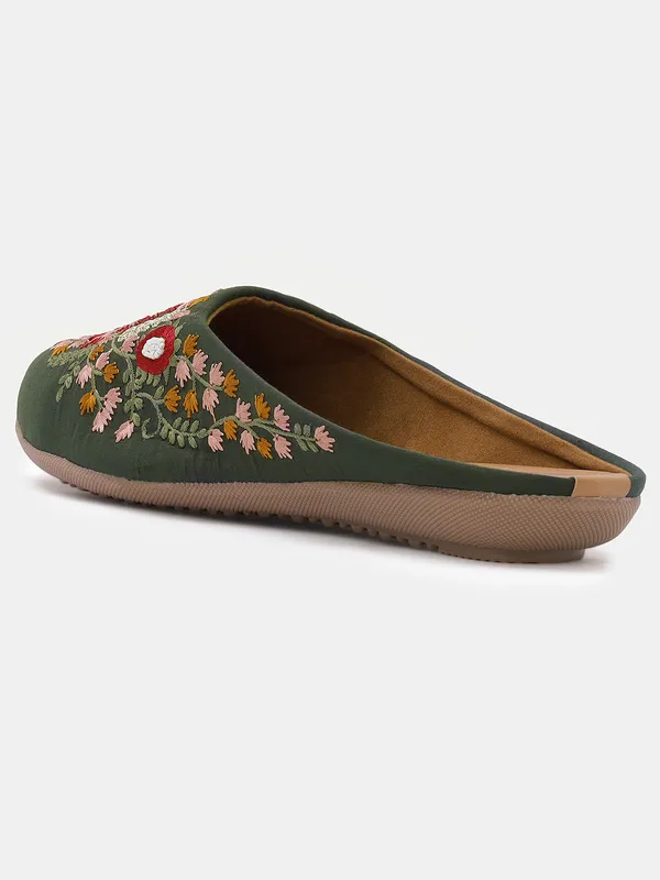 Dark_Green_Embellished_Embroidered_Canvas_Slip_On_Flats_For_Women