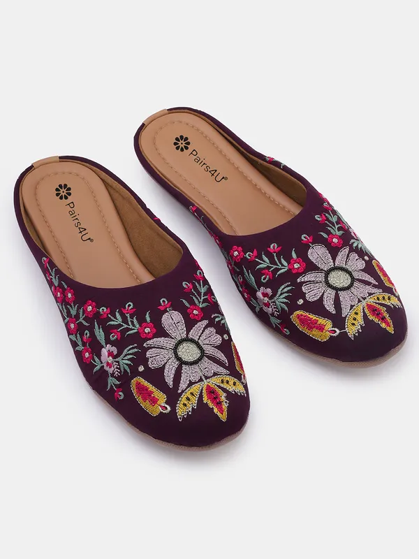 Wine_Embellished_Embroidered_Canvas_Slip_On_Flats_For_Women