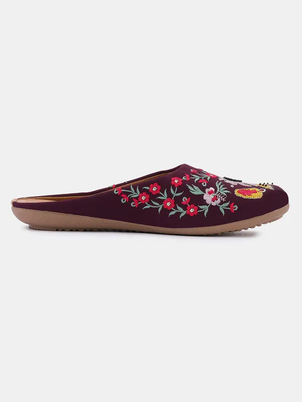 Wine_Embellished_Embroidered_Canvas_Slip_On_Flats_For_Women